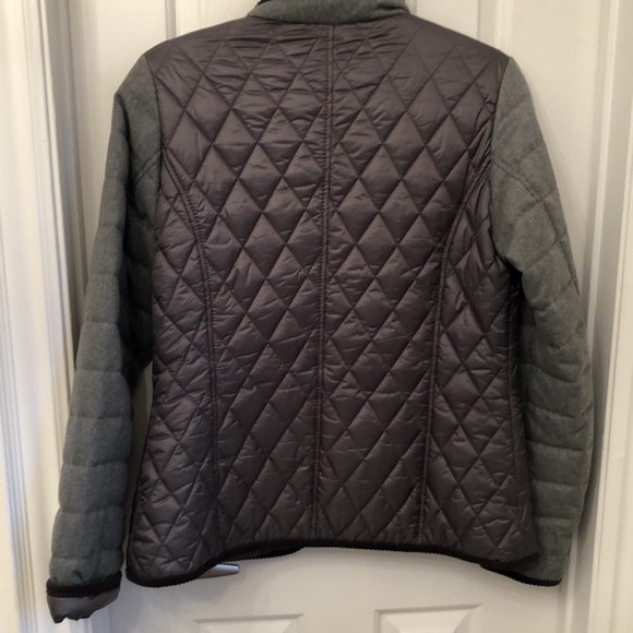 Light quilted grey jacket,worn 2-3 times,hidden hood.Excellent condition - Picture 7 of 7